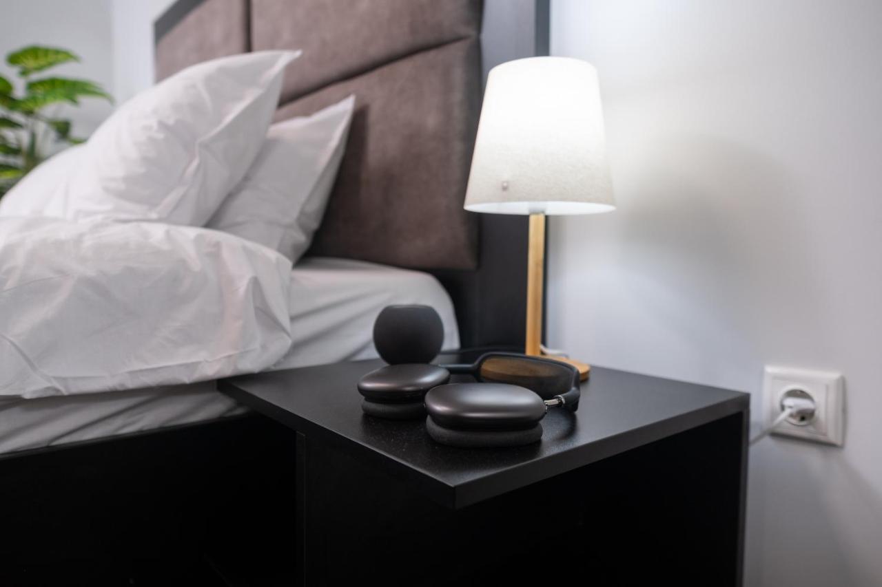 Chic 1Br Apartment With Balcony In プロヴディフ エクステリア 写真