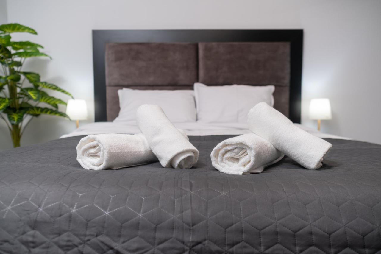 Chic 1Br Apartment With Balcony In プロヴディフ エクステリア 写真